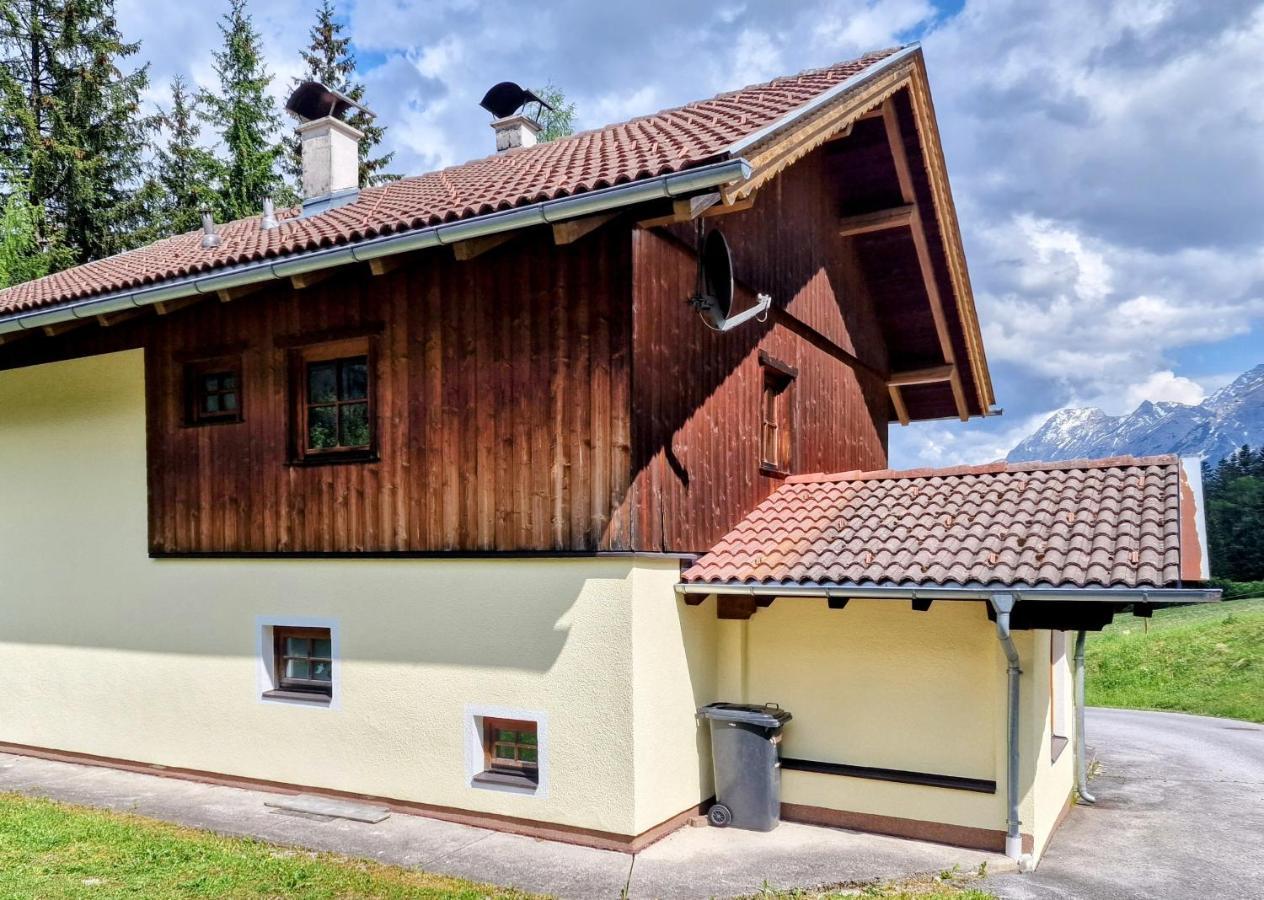 Ferienhaus Alpenschloessl Lermoos Luaran gambar